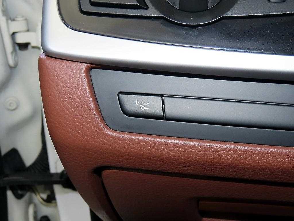 BMW 5시리즈 5시리즈 (F10) 525d xDrive 투어링 이미지 14