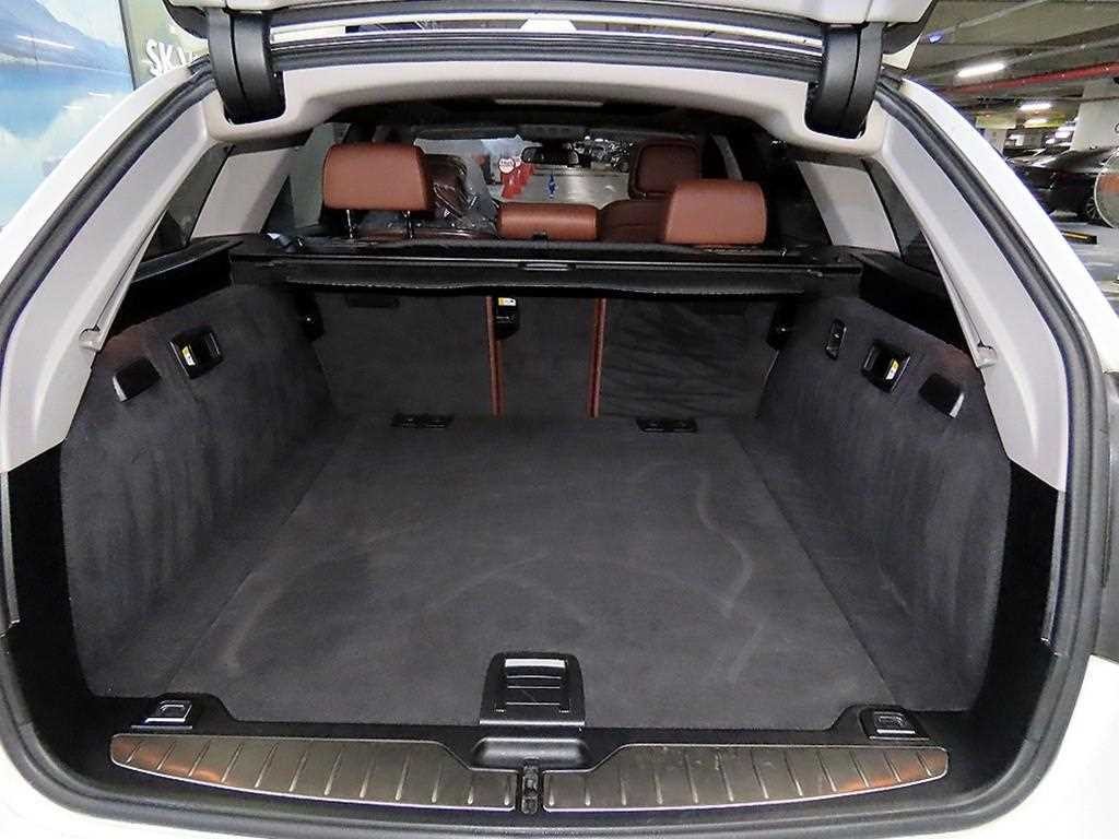 BMW 5시리즈 5시리즈 (F10) 525d xDrive 투어링 이미지 16