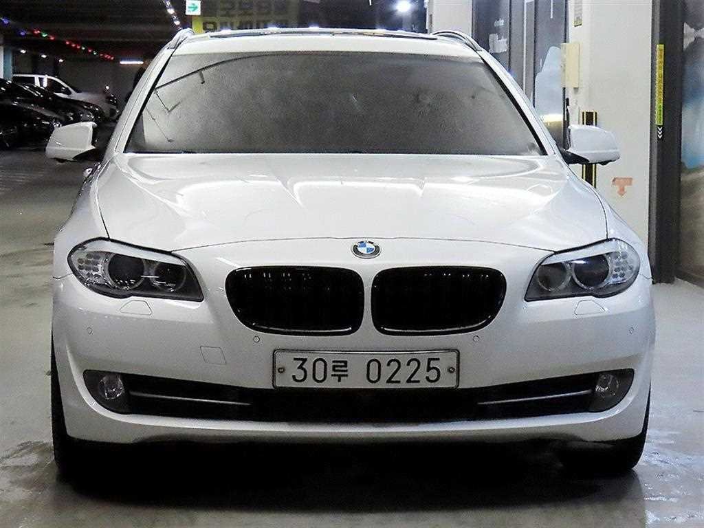 BMW 5시리즈 5시리즈 (F10) 525d xDrive 투어링 이미지 2