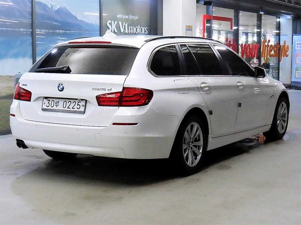 BMW 5시리즈 5시리즈 (F10) 525d xDrive 투어링 이미지 4