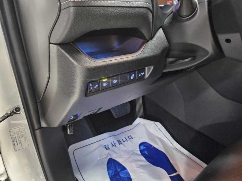 토요타 라브4 RAV4(5세대) 2.5 4WD 하이브리드 이미지 14