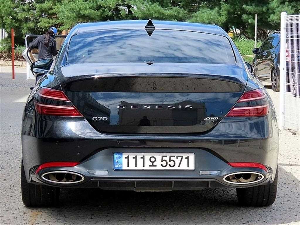 제네시스 G70 더 뉴 G70 가솔린 3.3T 4WD 스포츠 패키지 이미지 4