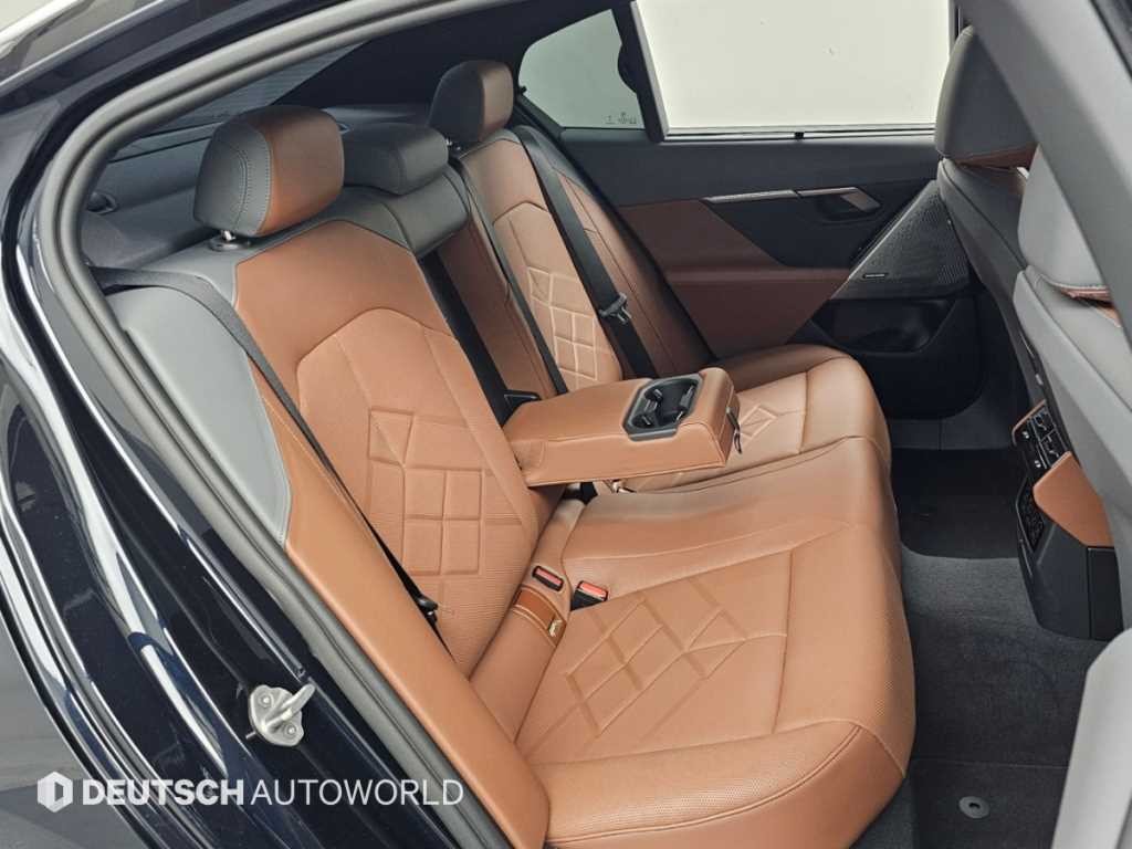 BMW 5시리즈 5시리즈 (G60) 530i xDrive M 스포츠 이미지 12