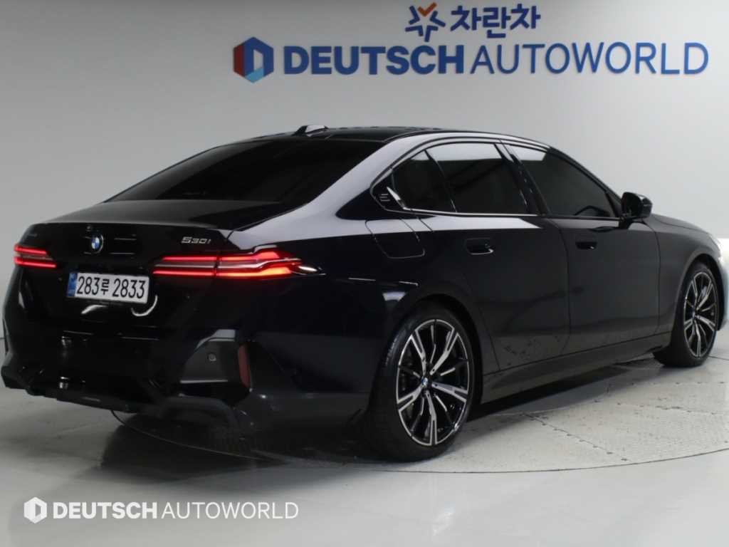 BMW 5시리즈 5시리즈 (G60) 530i xDrive M 스포츠 이미지 2