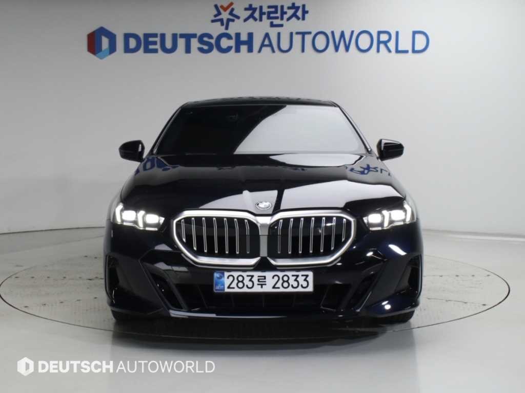 BMW 5시리즈 5시리즈 (G60) 530i xDrive M 스포츠 이미지 3