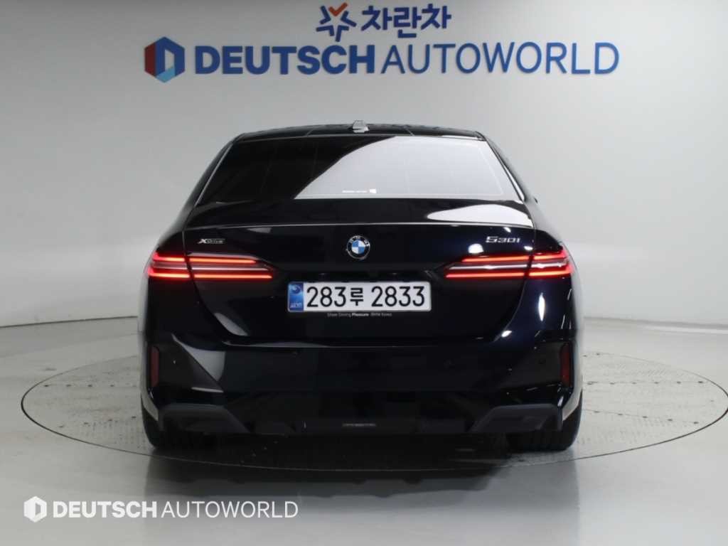 BMW 5시리즈 5시리즈 (G60) 530i xDrive M 스포츠 이미지 4