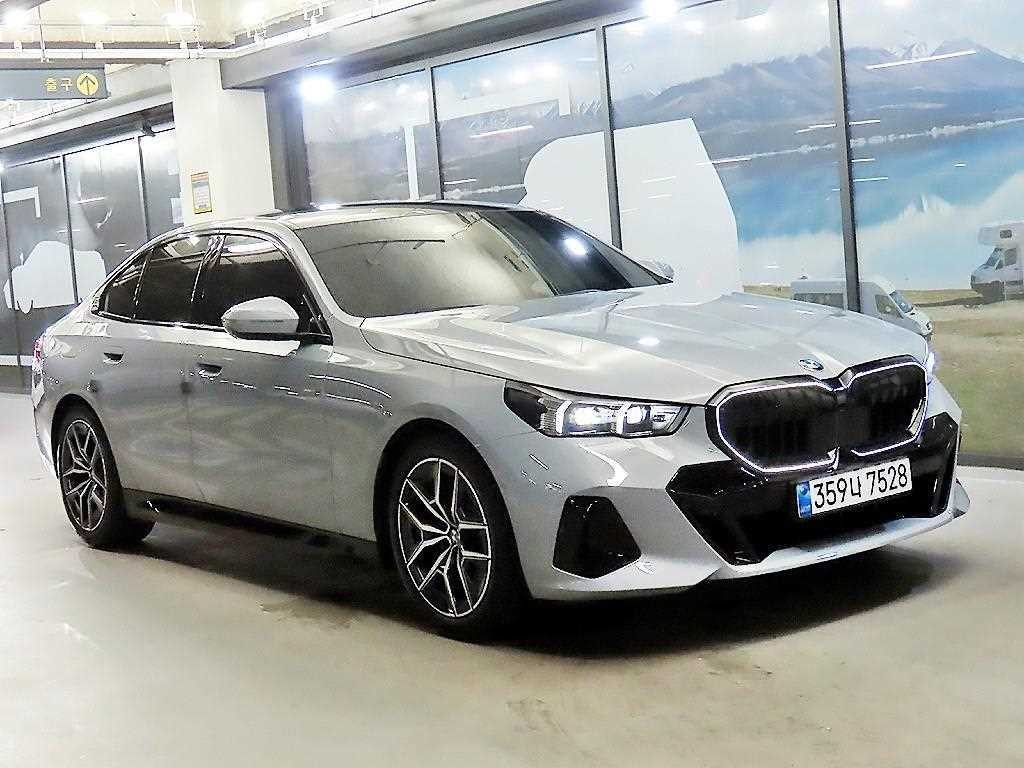 BMW 5시리즈 5시리즈 (G60) 520i 스페셜 에디션 이미지 1