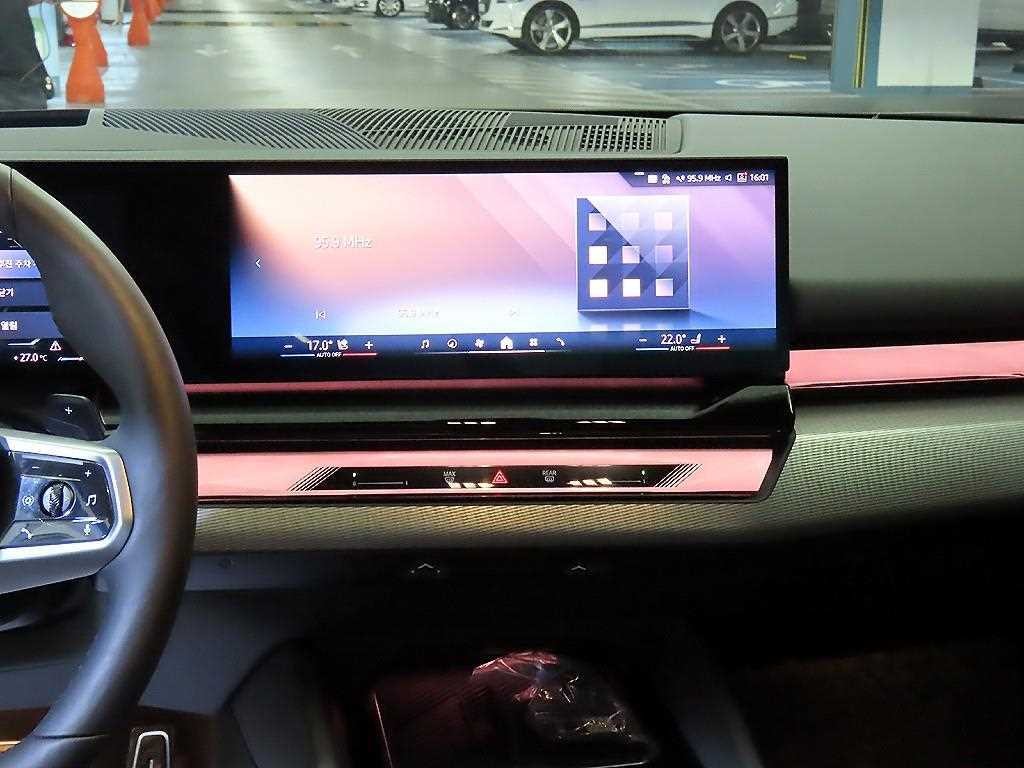 BMW 5시리즈 5시리즈 (G60) 520i 스페셜 에디션 이미지 11