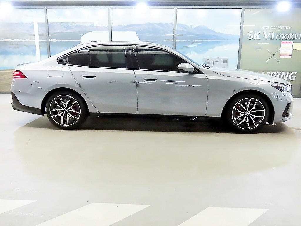 BMW 5시리즈 5시리즈 (G60) 520i 스페셜 에디션 이미지 3