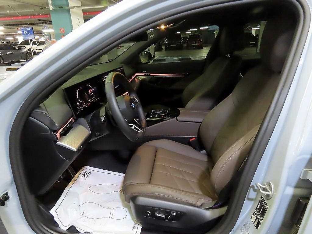 BMW 5시리즈 5시리즈 (G60) 520i 스페셜 에디션 이미지 6
