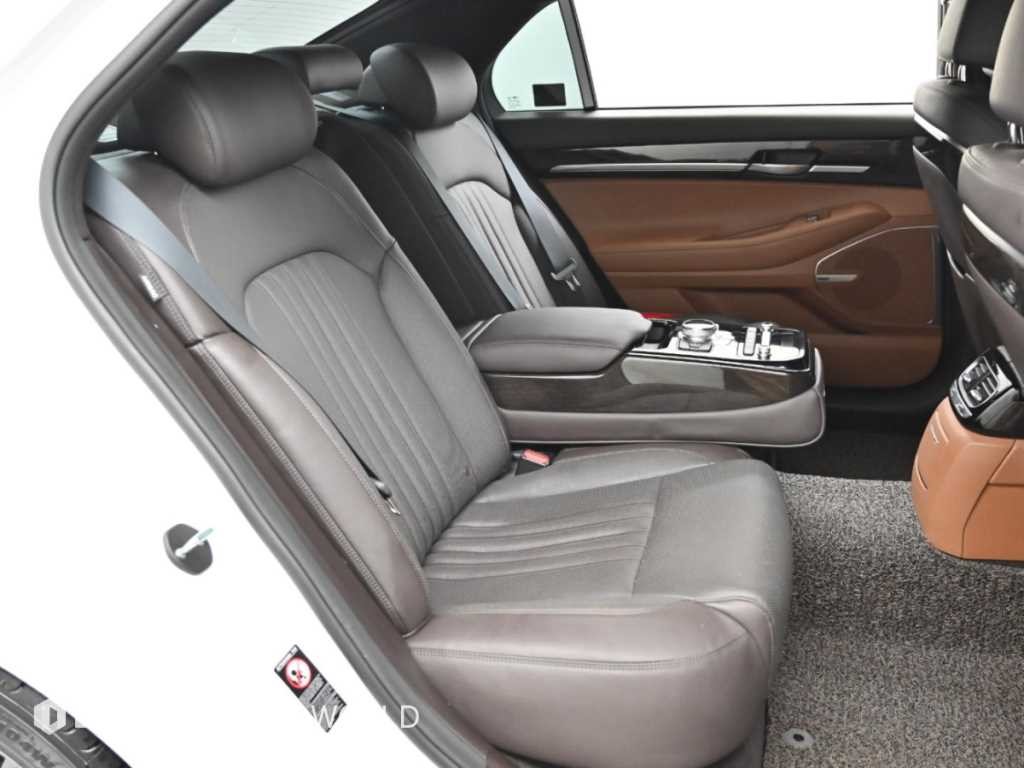제네시스 G90 3.8 GDI AWD 럭셔리 이미지 12