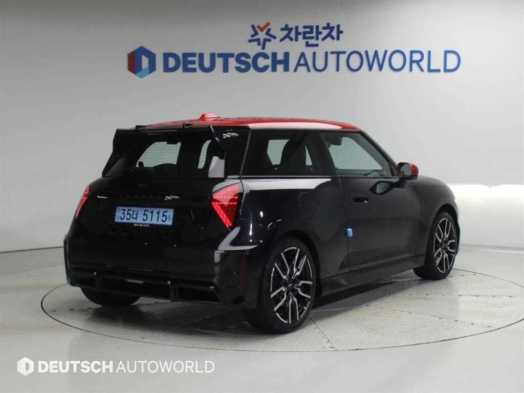 미니 쿠퍼 쿠퍼 일렉트릭 JCW 이미지 2