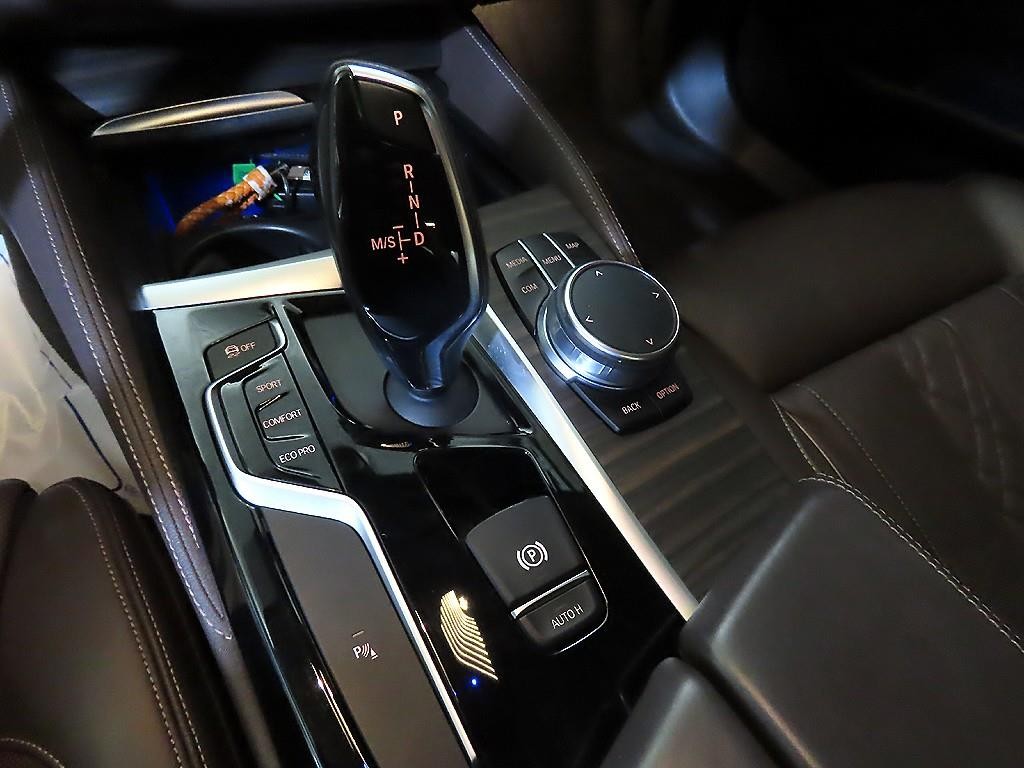 BMW 5시리즈 5시리즈 (G30) 530i xDrive 럭셔리 플러스 이미지 12