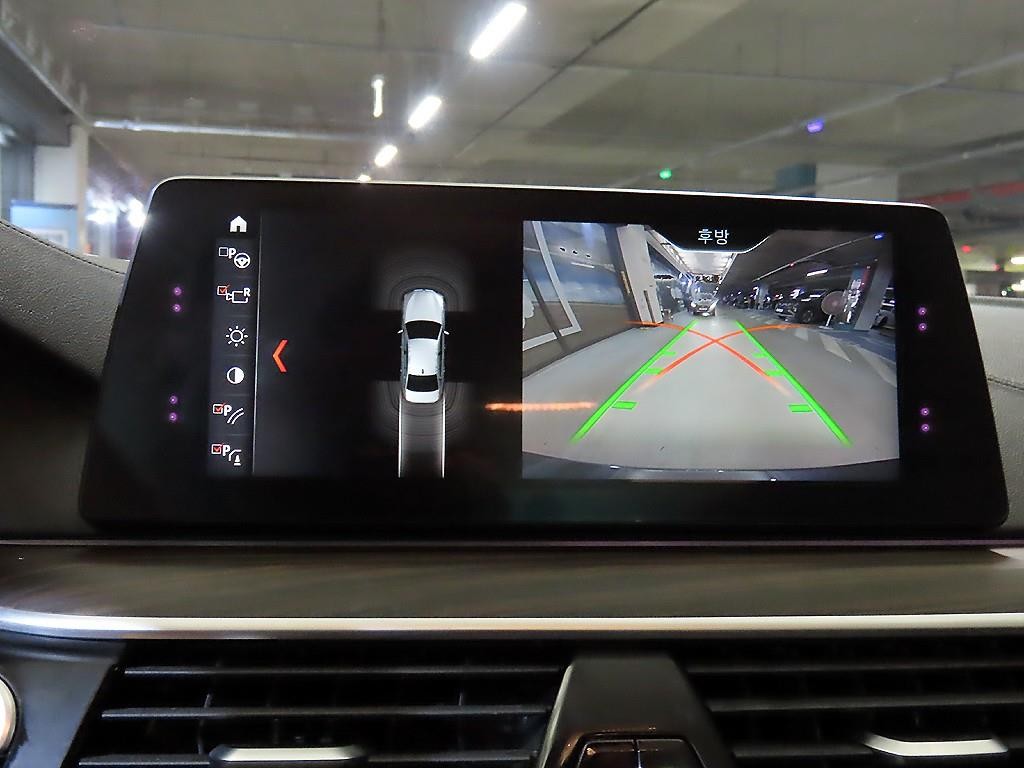 BMW 5시리즈 5시리즈 (G30) 530i xDrive 럭셔리 플러스 이미지 14