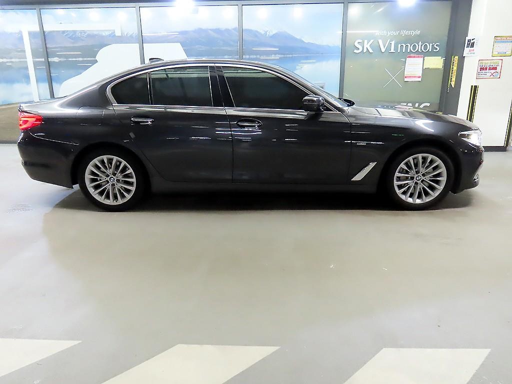 BMW 5시리즈 5시리즈 (G30) 530i xDrive 럭셔리 플러스 이미지 3