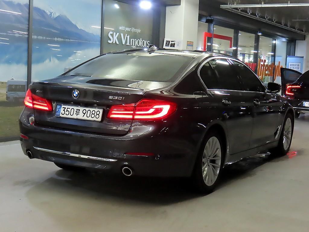 BMW 5시리즈 5시리즈 (G30) 530i xDrive 럭셔리 플러스 이미지 4