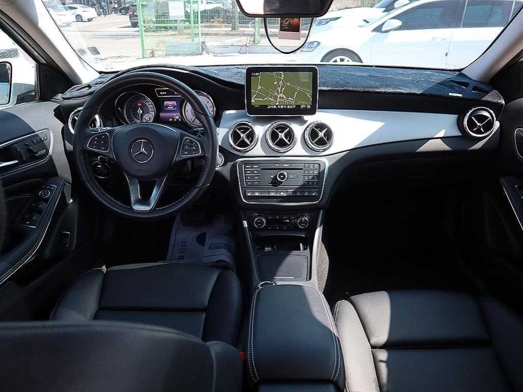 벤츠 GLA 클래스 GLA클래스 X156 GLA200 D 4MATIC 이미지 5
