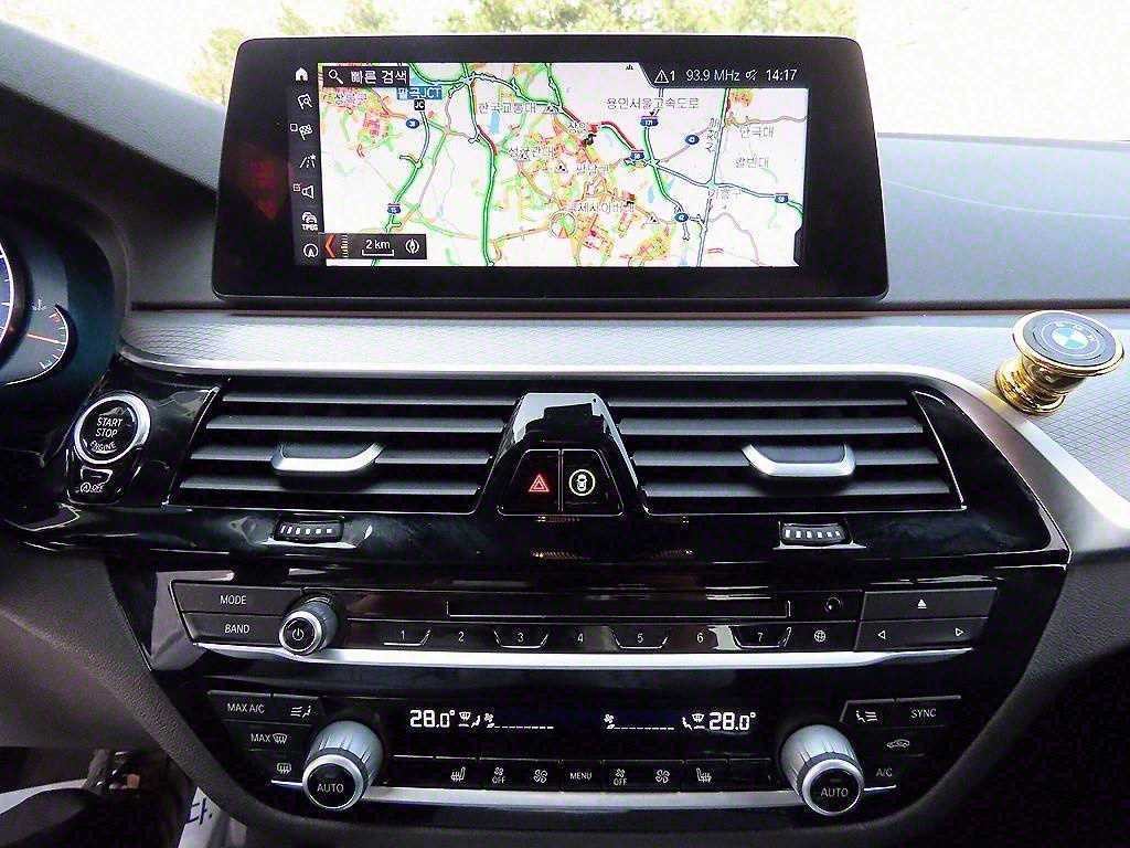 BMW 5시리즈 5시리즈 (G30) 530i 럭셔리 플러스 이미지 13