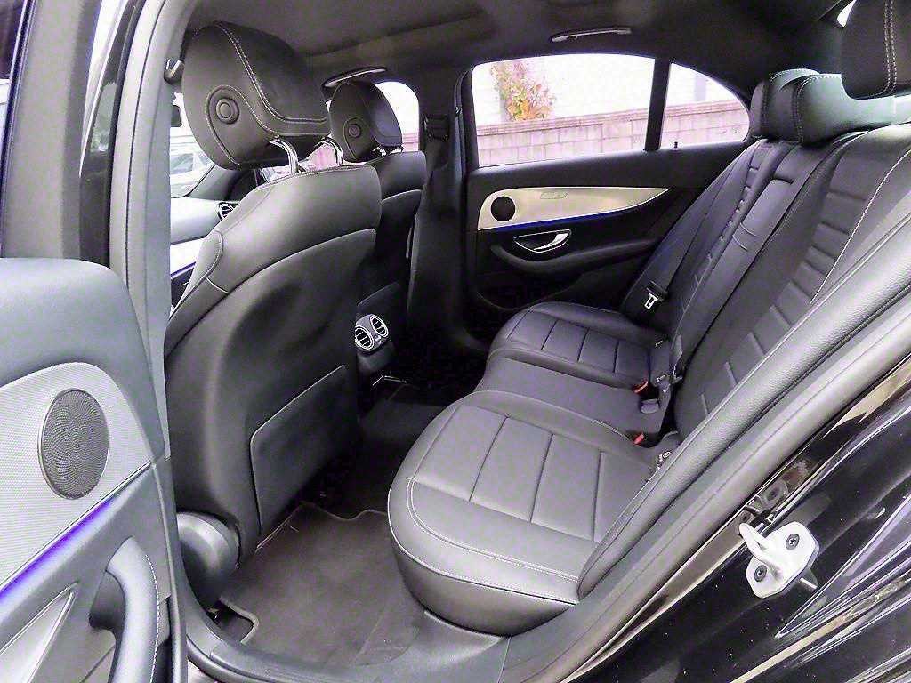 벤츠 E 클래스 E-클래스 W213 E300 아방가르드 이미지 6