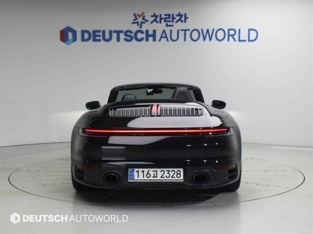 포르쉐 911 911(992) 카레라 4 카브리올레 이미지 4