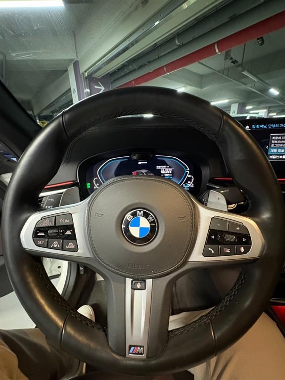 BMW 5시리즈 5시리즈 (G30) 530e M 스포츠 이미지 10