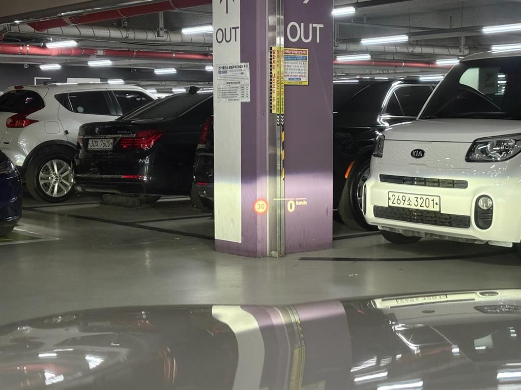 BMW 5시리즈 5시리즈 (G30) 530e M 스포츠 이미지 13