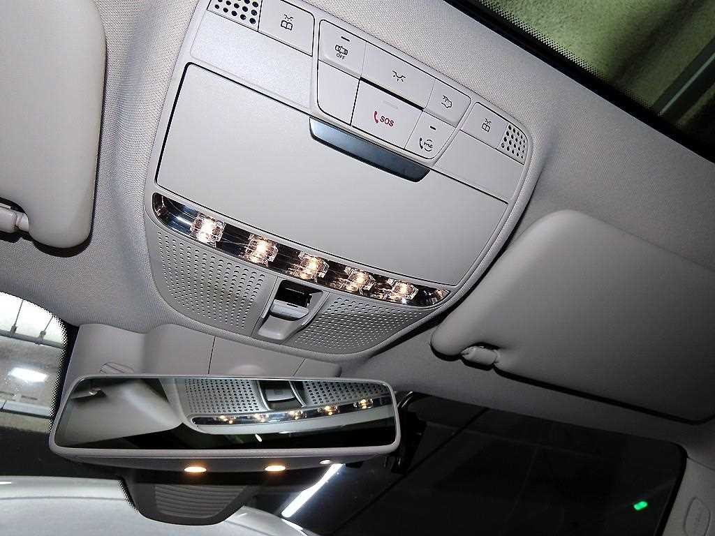 벤츠 E 클래스 E-클래스 W213 E300 아방가르드 이미지 15
