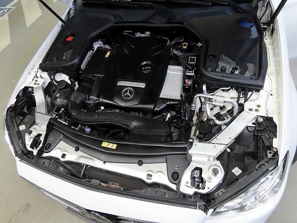 벤츠 E 클래스 E-클래스 W213 E300 아방가르드 이미지 19