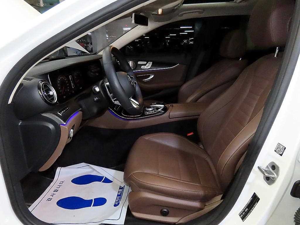 벤츠 E 클래스 E-클래스 W213 E300 아방가르드 이미지 6