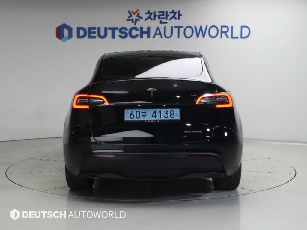 테슬라 모델 Y 롱 레인지 이미지 4