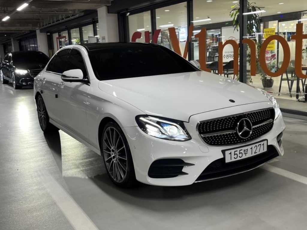 벤츠 E 클래스 E-클래스 W213 E300 4MATIC AMG LINE 이미지 1