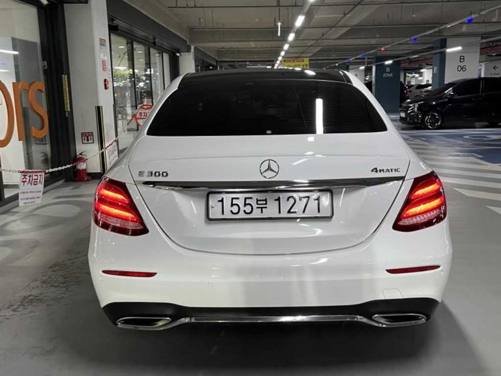 벤츠 E 클래스 E-클래스 W213 E300 4MATIC AMG LINE 이미지 5