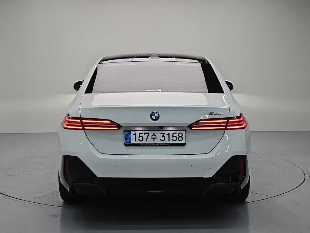 BMW 5시리즈 5시리즈 (G60) 520i M 스포츠 이미지 3