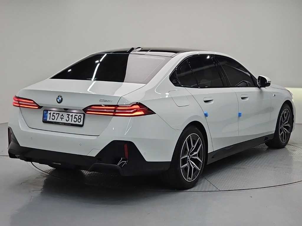 BMW 5시리즈 5시리즈 (G60) 520i M 스포츠 이미지 4