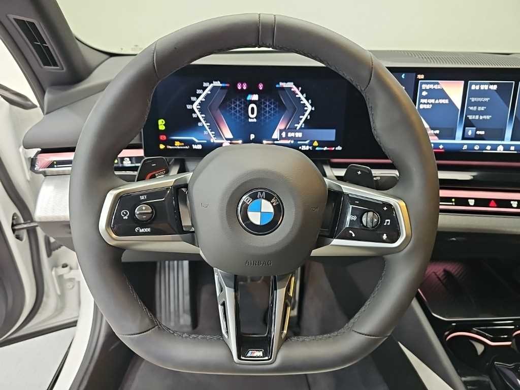 BMW 5시리즈 5시리즈 (G60) 520i M 스포츠 이미지 8