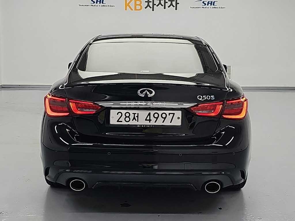 인피니티 Q Q50 3.5 하이브리드 블루 스포츠 센서리 이미지 3