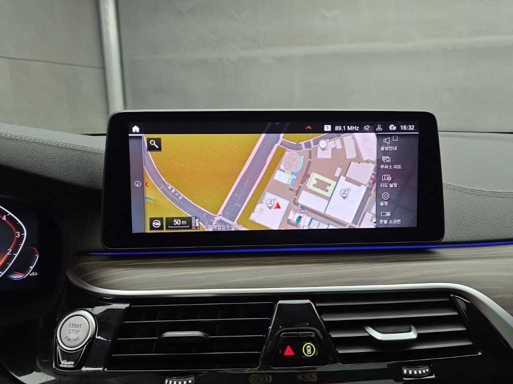 BMW 5시리즈 5시리즈 (G30) 530i 럭셔리 이미지 13