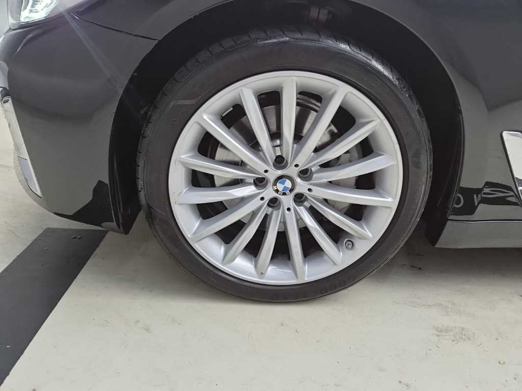 BMW 5시리즈 5시리즈 (G30) 530i 럭셔리 이미지 17