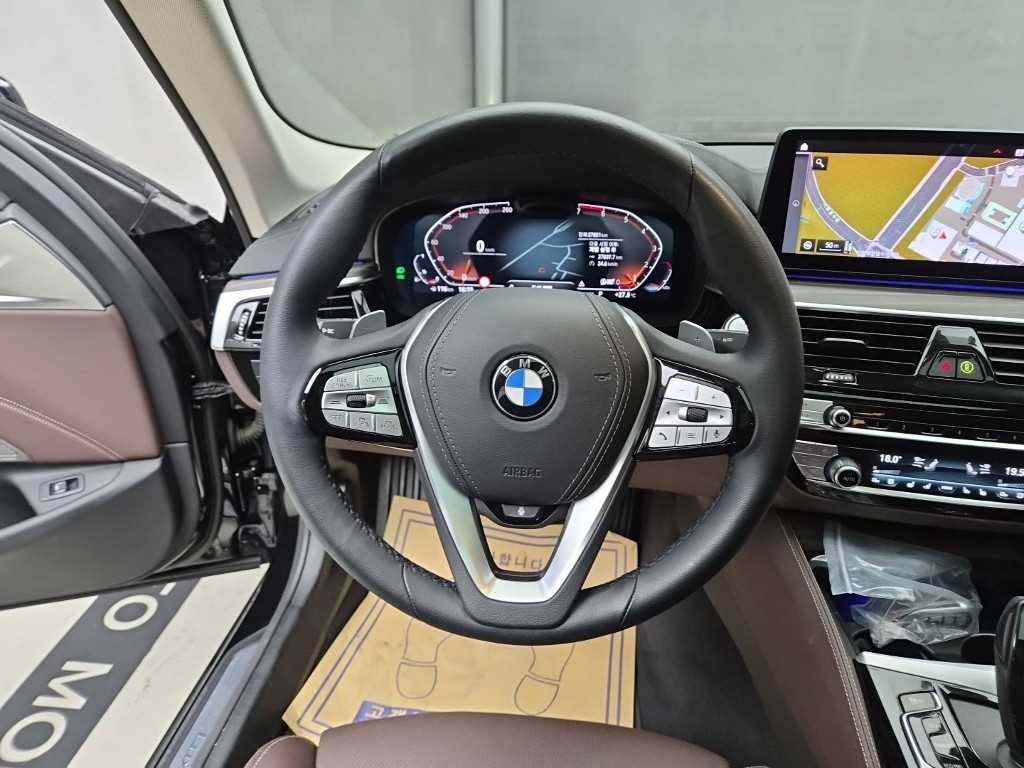 BMW 5시리즈 5시리즈 (G30) 530i 럭셔리 이미지 9