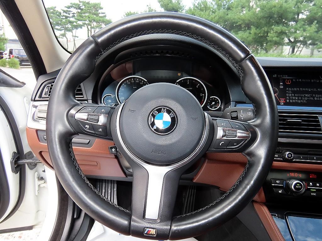 BMW 5시리즈 5시리즈 (F10) 520d M 에어로다이나믹 프로 이미지 8