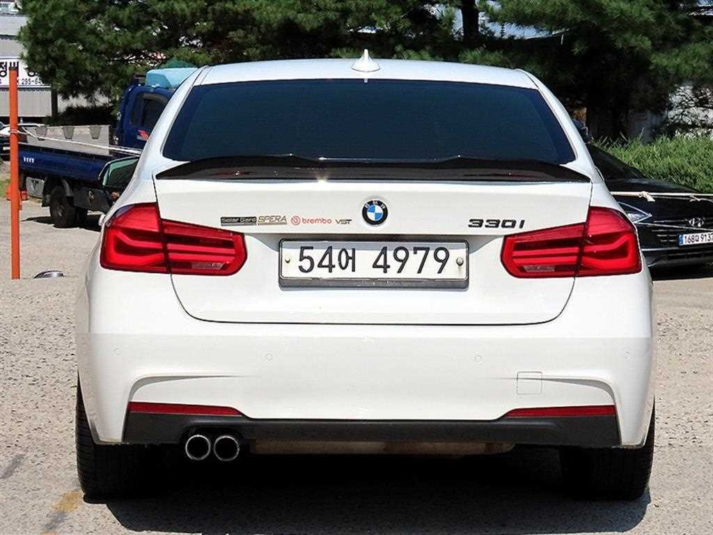 BMW 3시리즈 3시리즈 (F30) 330i M 스포츠 이미지 4