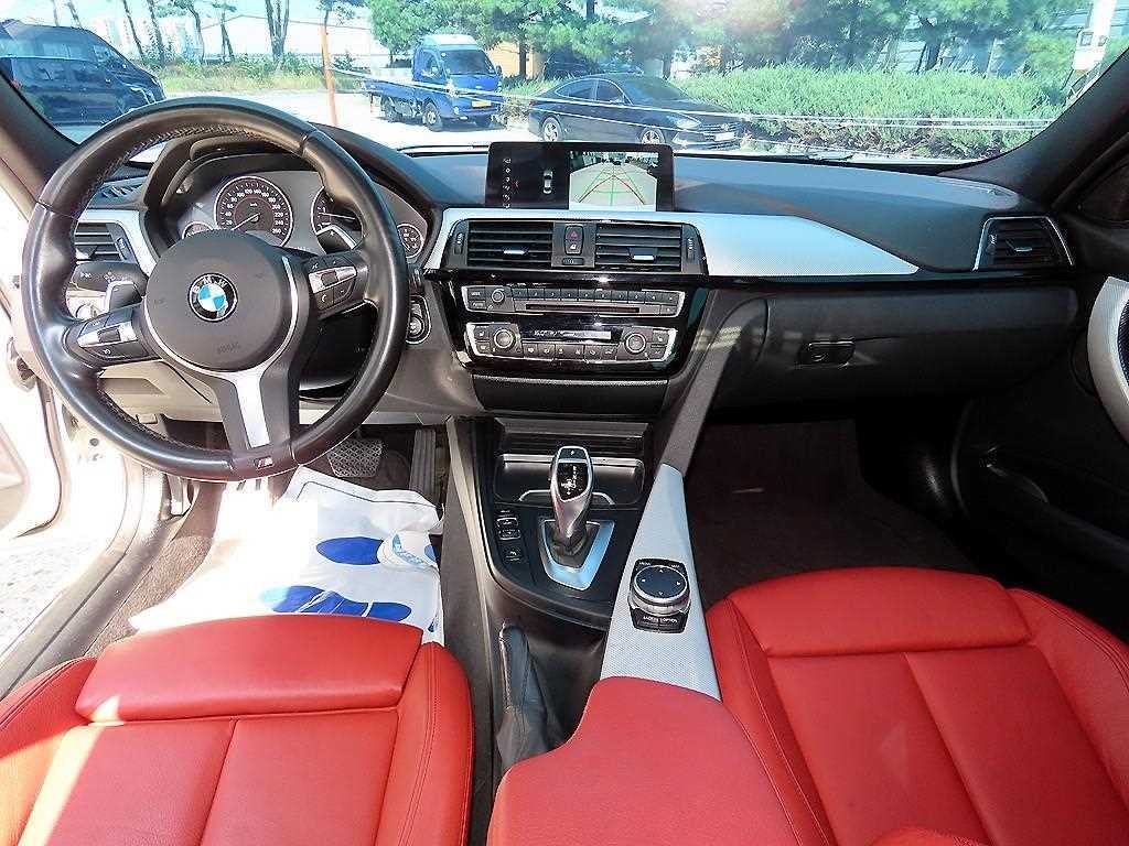 BMW 3시리즈 3시리즈 (F30) 330i M 스포츠 이미지 7