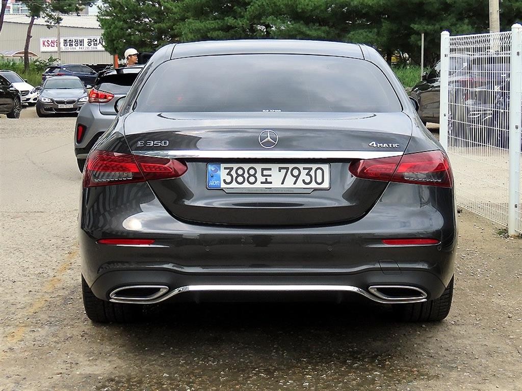 벤츠 E 클래스 E-클래스 W213 E350 4MATIC AMG LINE 이미지 4