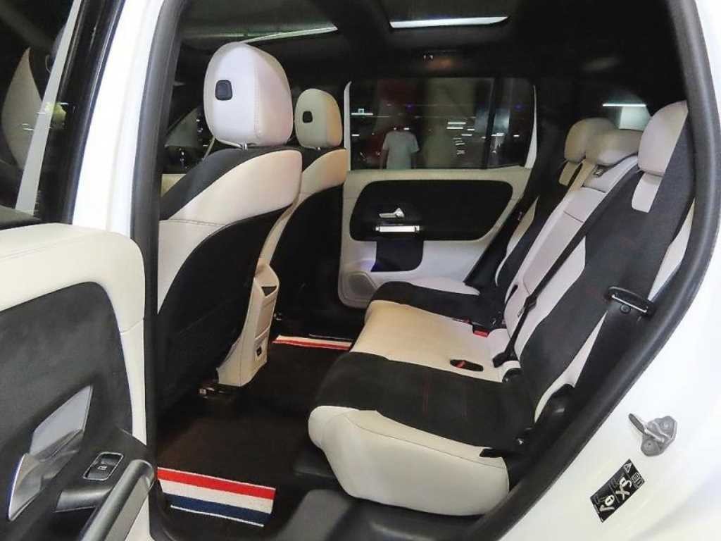 벤츠 GLB 클래스 GLB클래스 X247 GLB 250 4MATIC 이미지 3