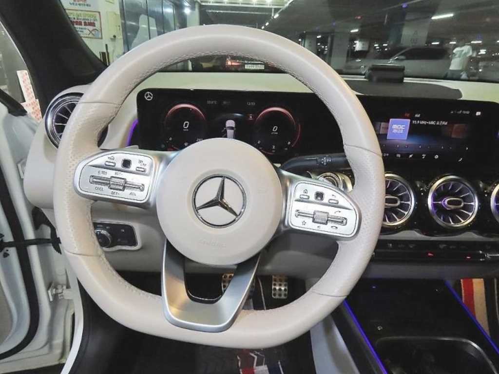 벤츠 GLB 클래스 GLB클래스 X247 GLB 250 4MATIC 이미지 4