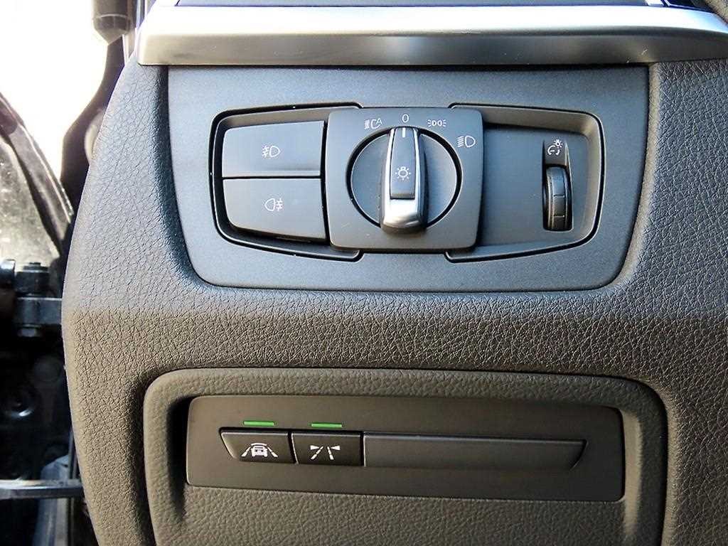 BMW 3시리즈 3시리즈 (F30) 320d 이미지 13