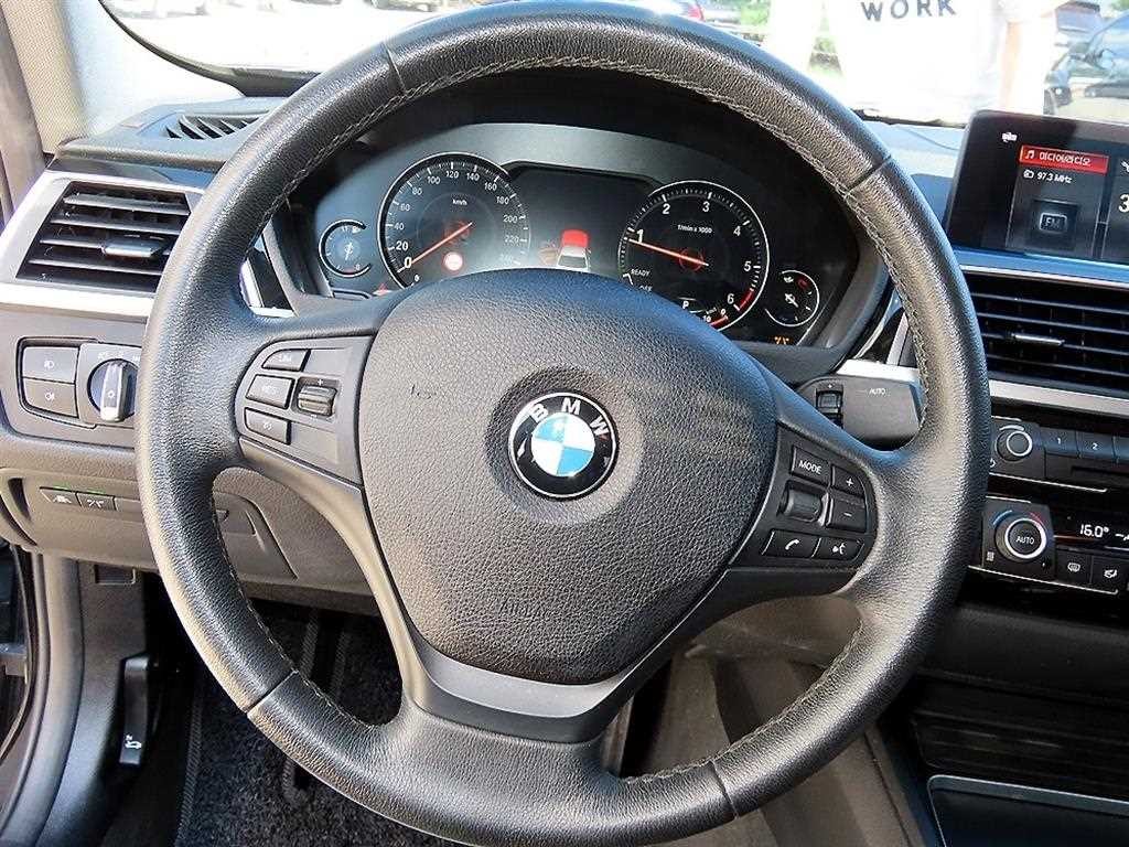 BMW 3시리즈 3시리즈 (F30) 320d 이미지 8