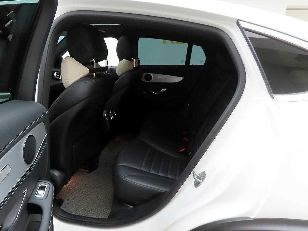 벤츠 GLC 클래스 GLC클래스 X253 GLC 220 d 4MATIC 프리미엄 쿠페 이미지 13
