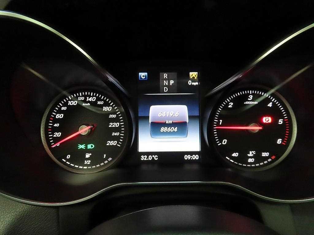 벤츠 GLC 클래스 GLC클래스 X253 GLC 220 d 4MATIC 프리미엄 쿠페 이미지 6