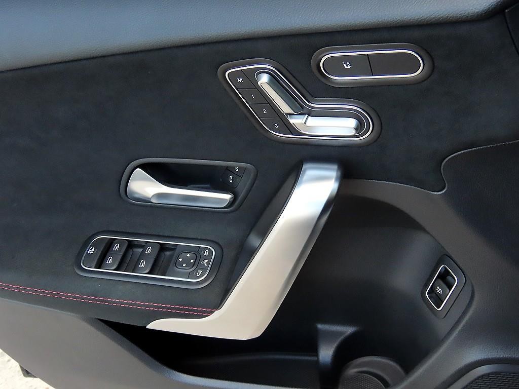 벤츠 A 클래스 A클래스 W177 AMG A35 4MATIC 세단 이미지 11